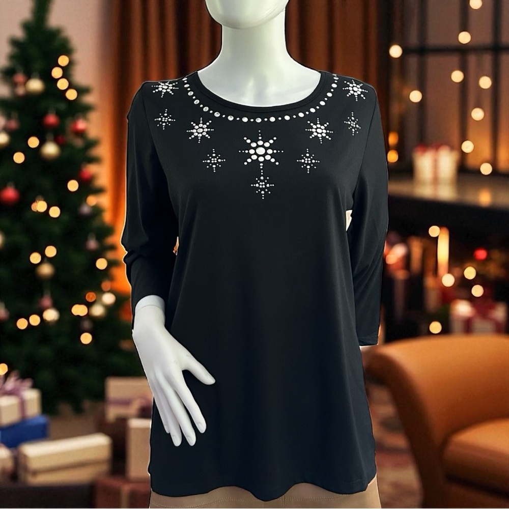 Women's Carolyn Taylor Snowflake Embellished Black Holiday Top in size Large